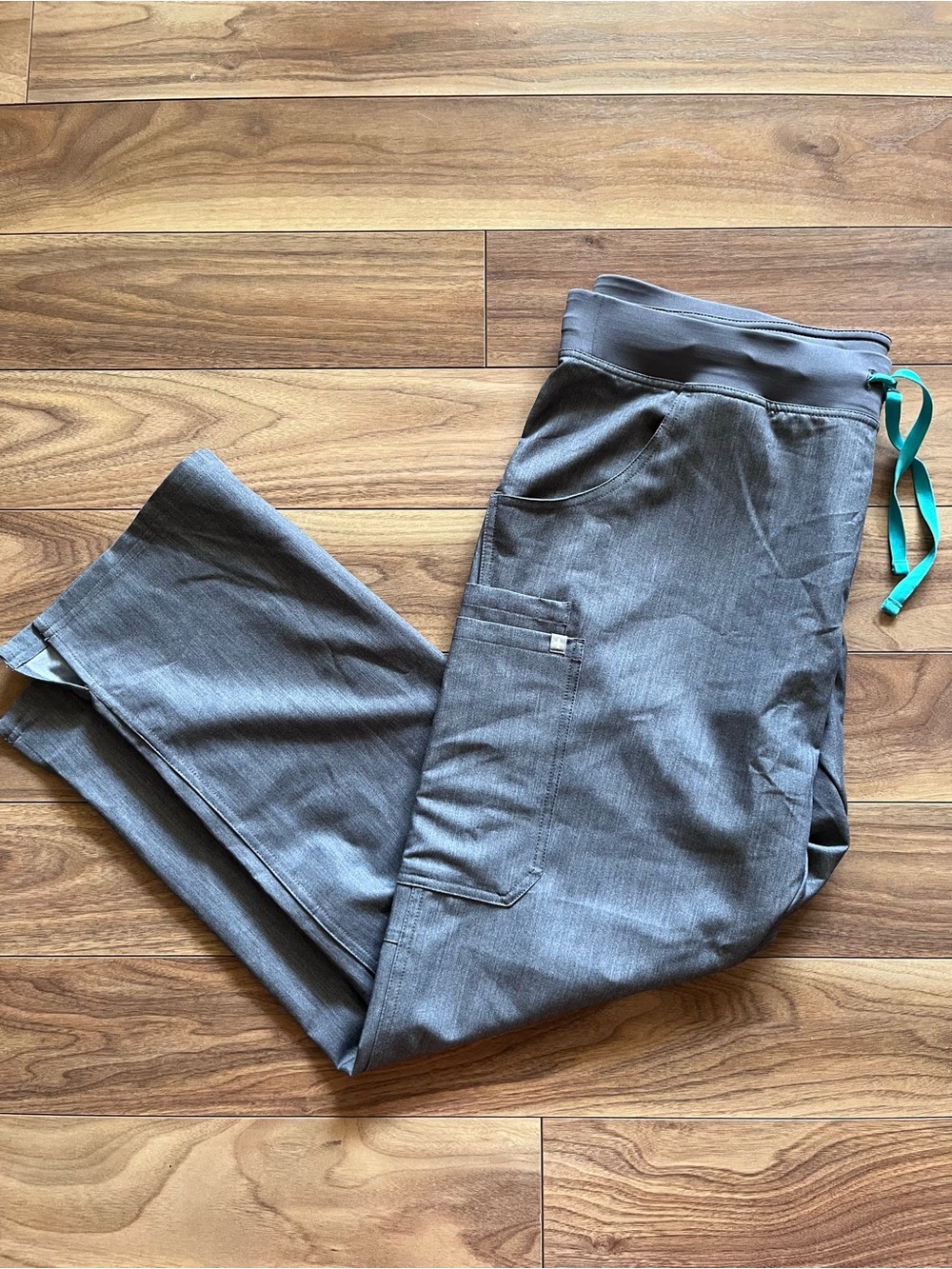 Figs Women's Straight Leg Scrub Pants